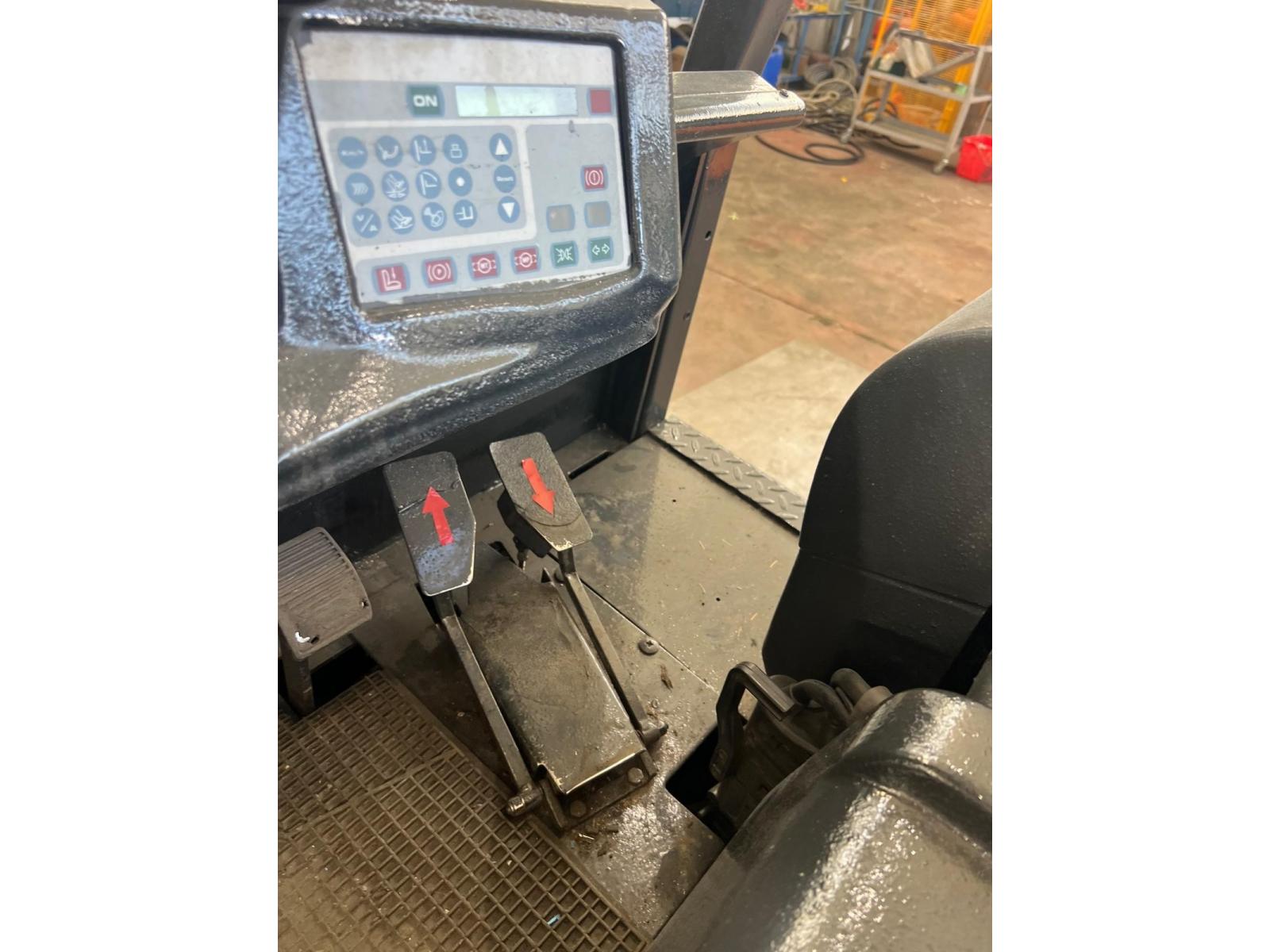 CARRELLO ELEVATORE OM EU 30