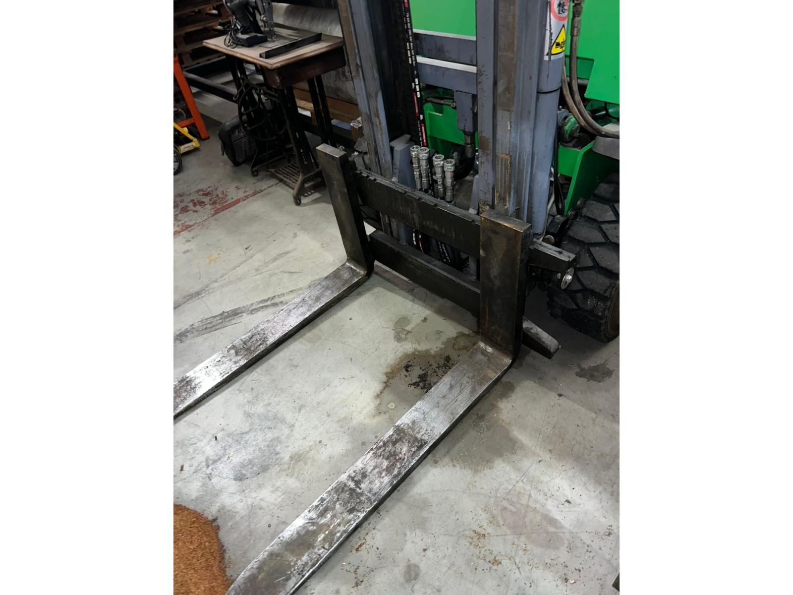 CARRELLO ELEVATORE CESAB  MODELLO BLITZ 250