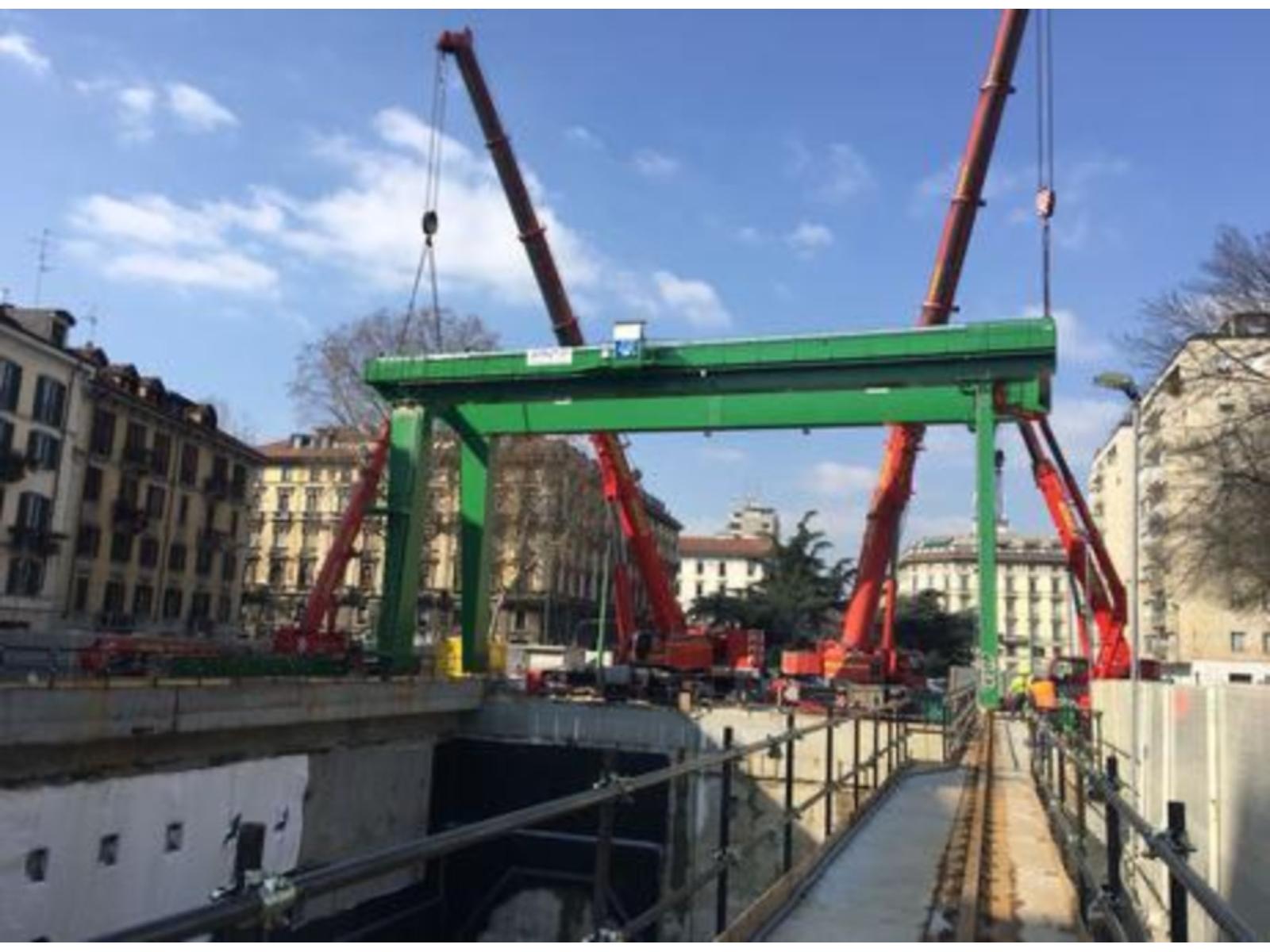CARROPONTE BITRAVE SAMO 160 TON SCARTAMENTO 25600 MM