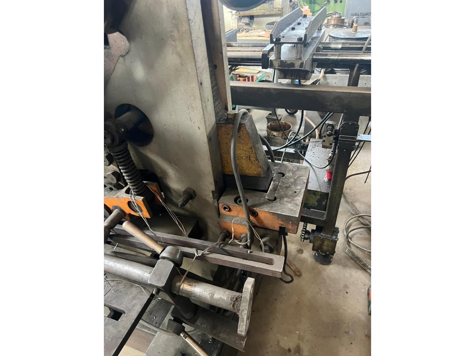 CESOIA PUNZONATRICE RUSSA MECCANICA UNIVERSALE