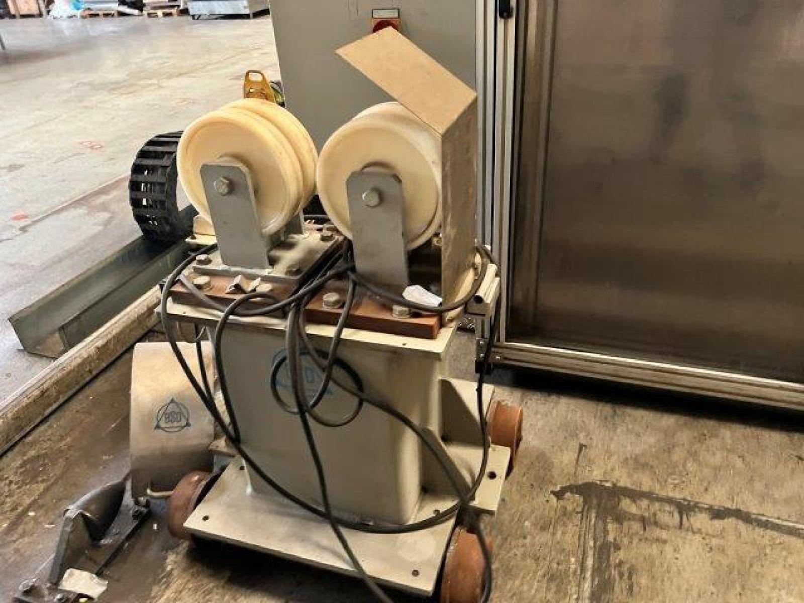 FILAMENT WINDING BOHEL2 SHAFER MACHINENBAU EHA    Anno 2006  Lunghezza avvolgibile mm 7800  Diametro avvolgibile mm 1400