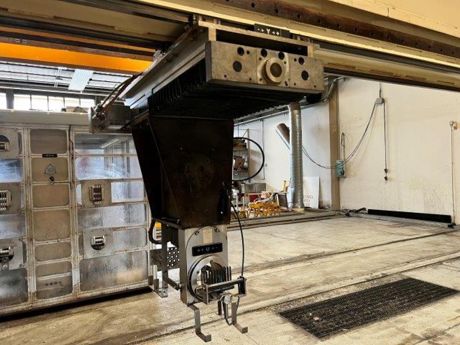 FILAMENT WINDING BOHEL2 SHAFER MACHINENBAU EHA    Anno 2006  Lunghezza avvolgibile mm 7800  Diametro avvolgibile mm 1400