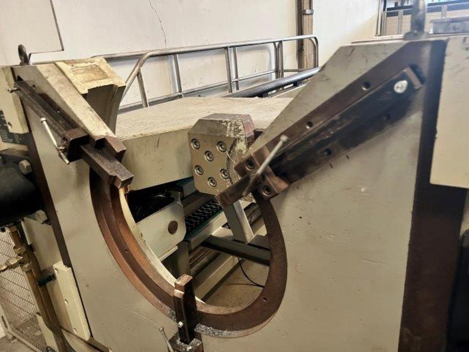 FILAMENT WINDING BOHEL2 SHAFER MACHINENBAU EHA    Anno 2006  Lunghezza avvolgibile mm 7800  Diametro avvolgibile mm 1400