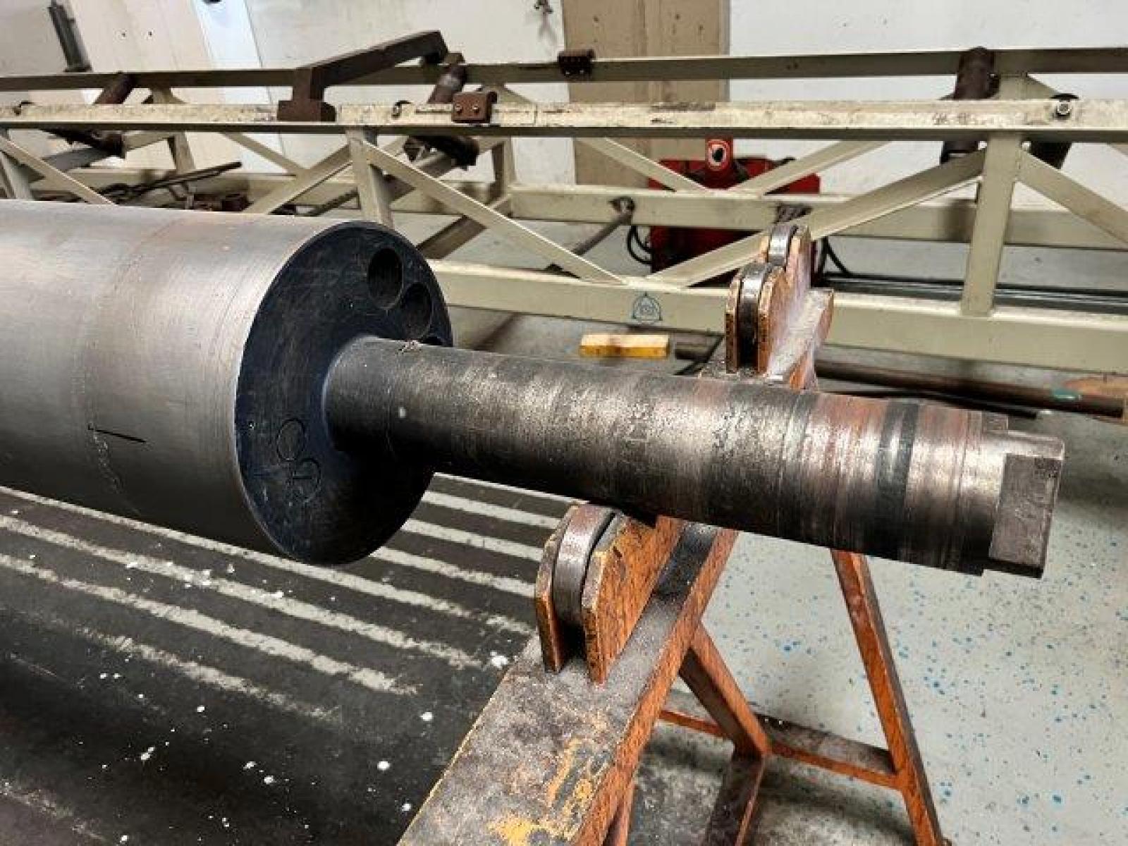 FILAMENT WINDING BOHEL2 SHAFER MACHINENBAU EHA    Anno 2006  Lunghezza avvolgibile mm 7800  Diametro avvolgibile mm 1400