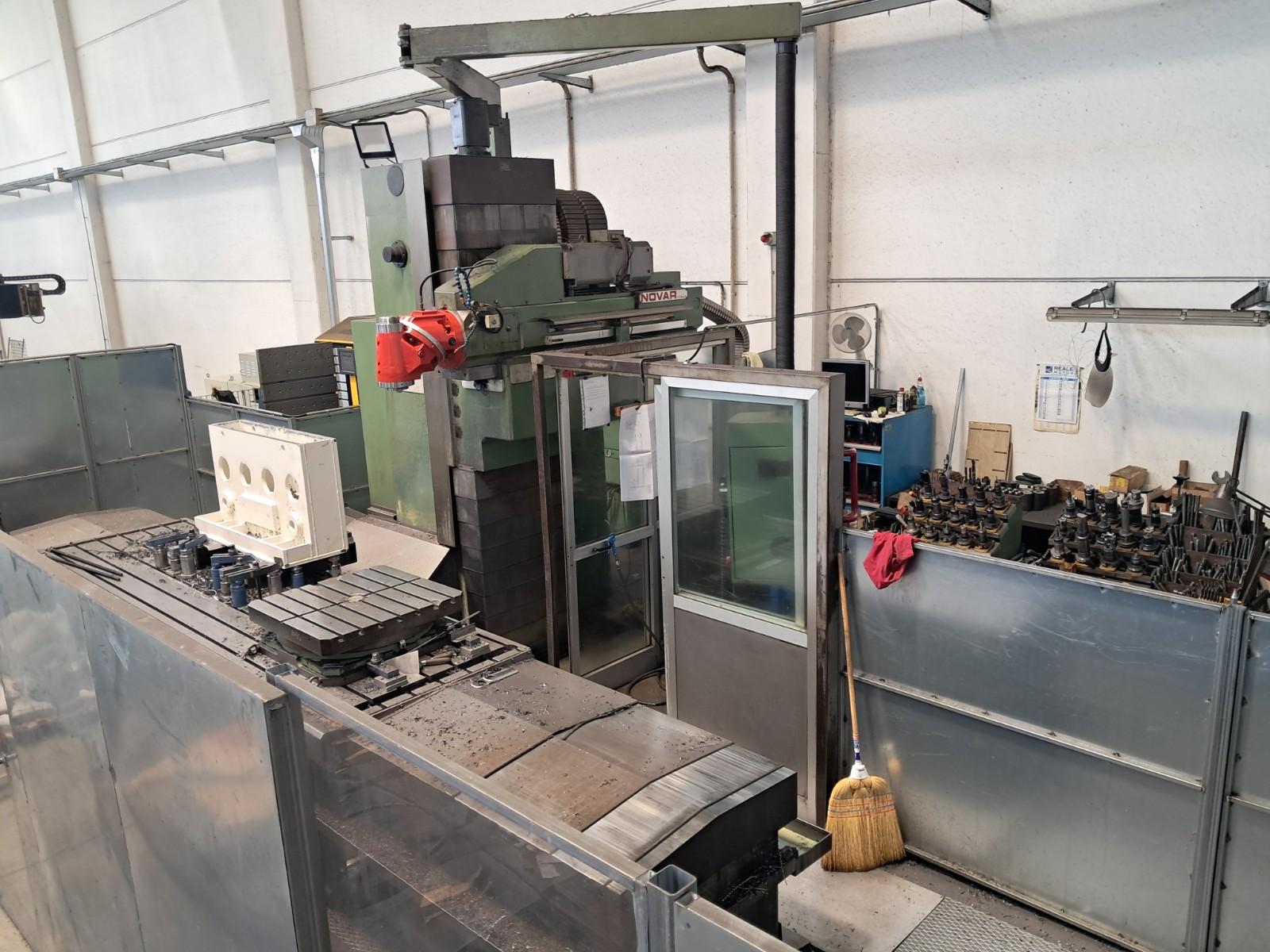 FRESATRCE A BANCO FISSO NOVAR KBF 1000