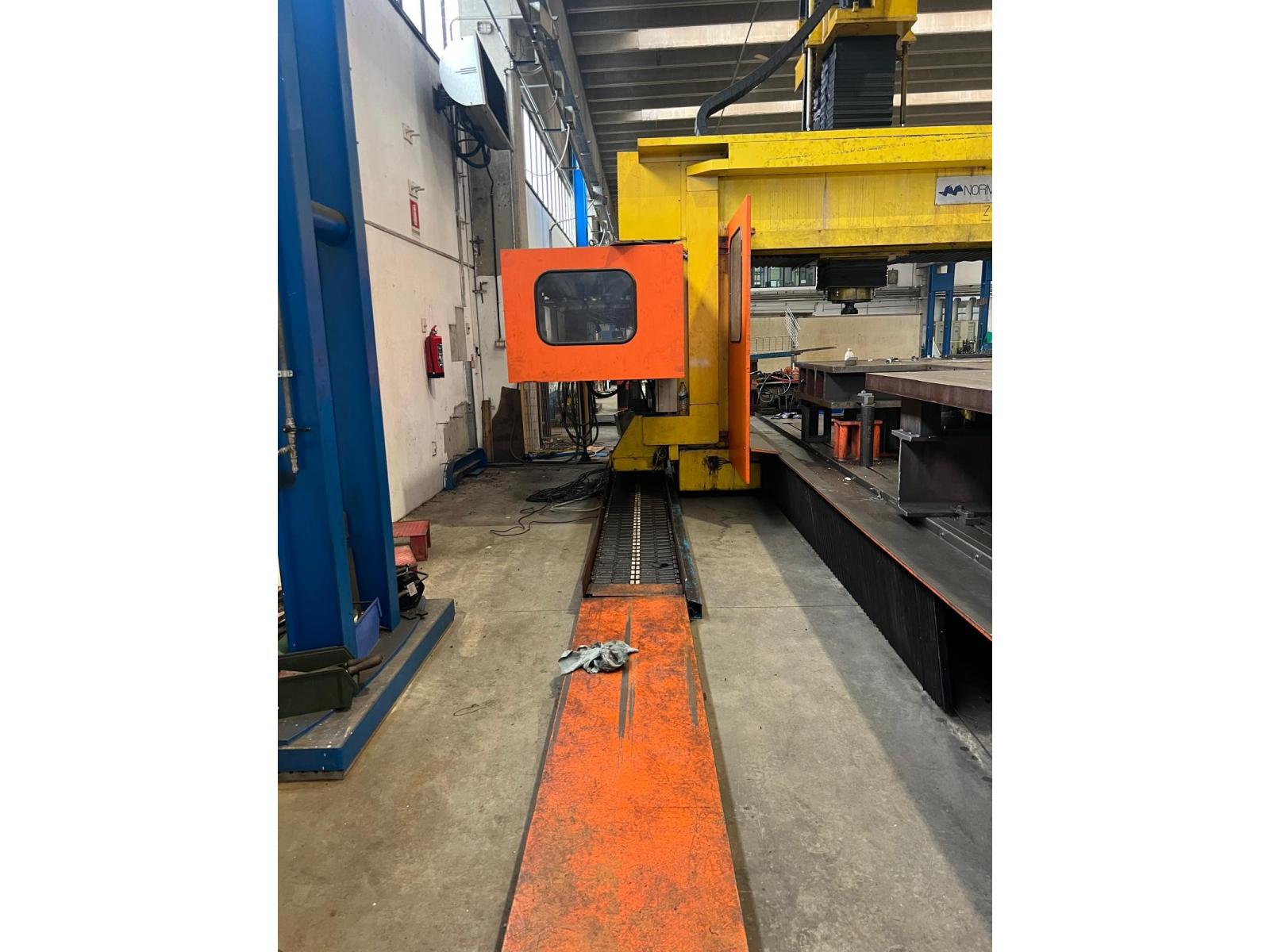 FRESATRICE A Portale NORMA