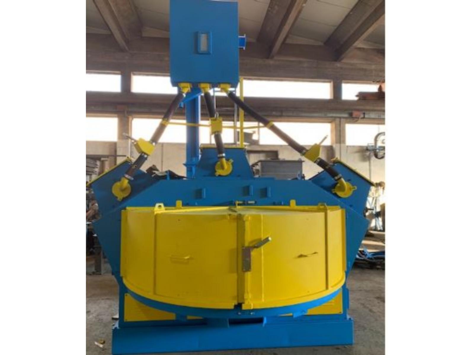 GRANIGLIATRICE A TAVOLA ROTANTE mod. “TR 2200 – 3TR”