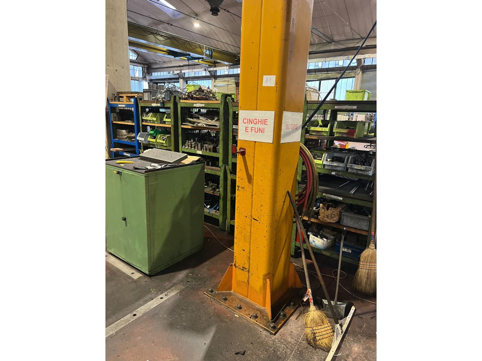 GRU A BANDIERA DONATI 1000 KG