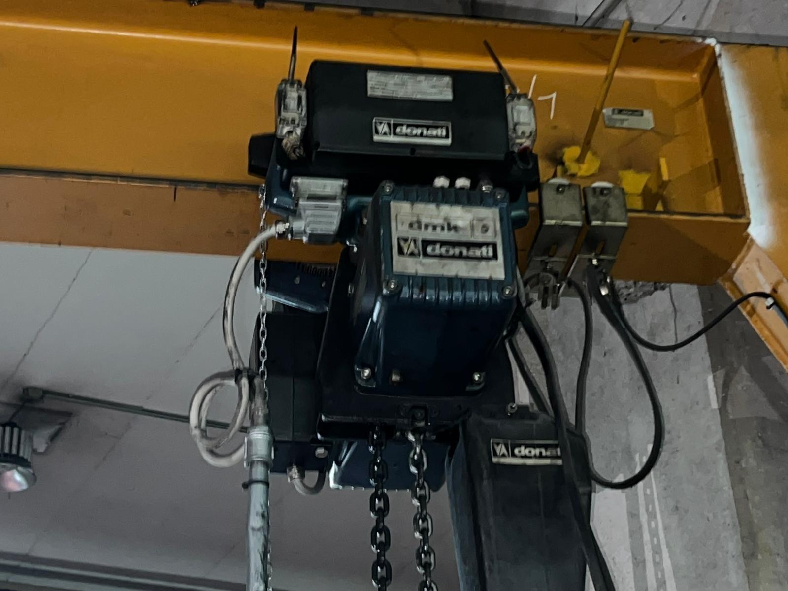 02 GRU A BANDIERA DONATI 2000 KG