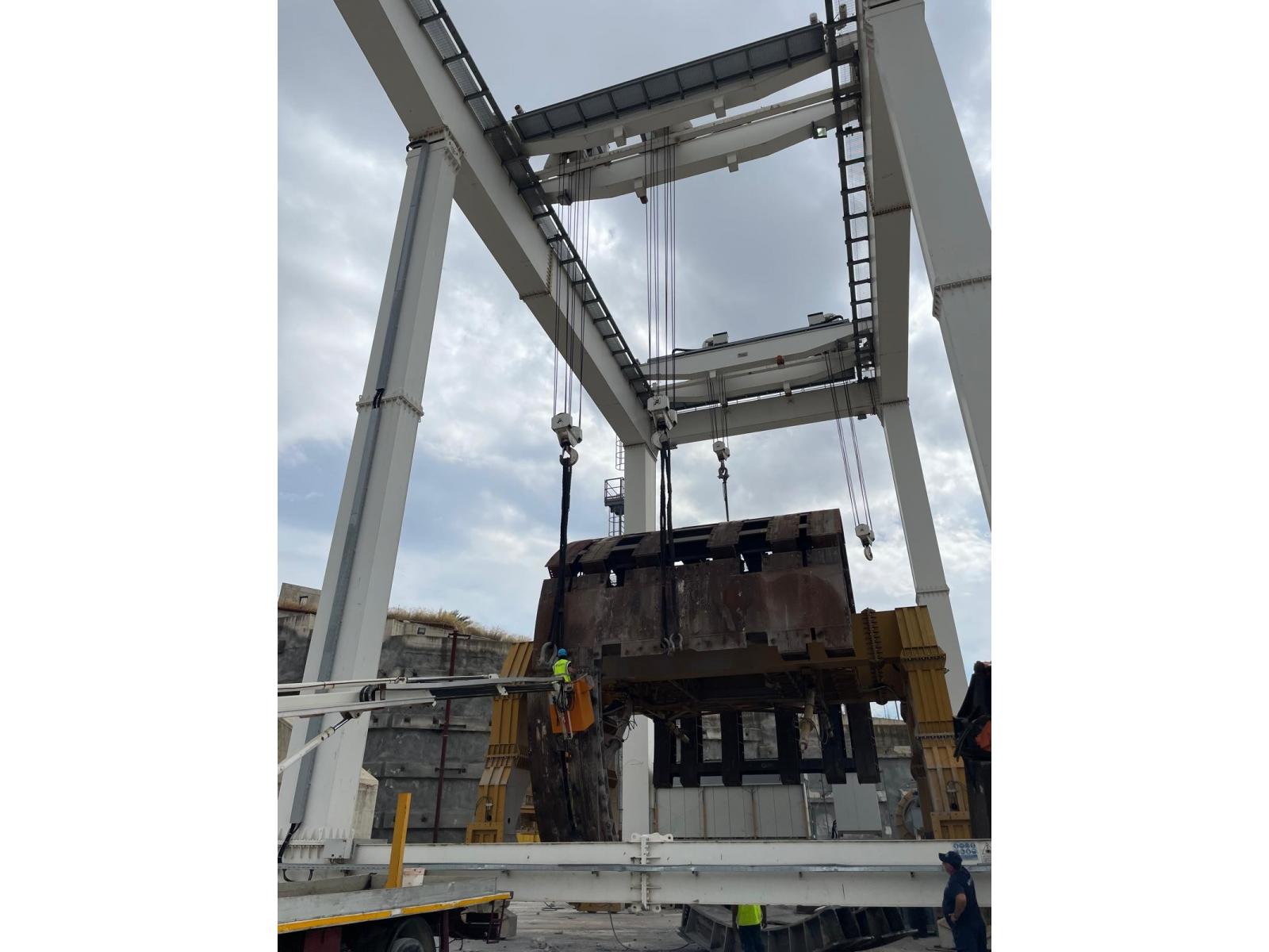 GRU A CAVALLETTO RGC027