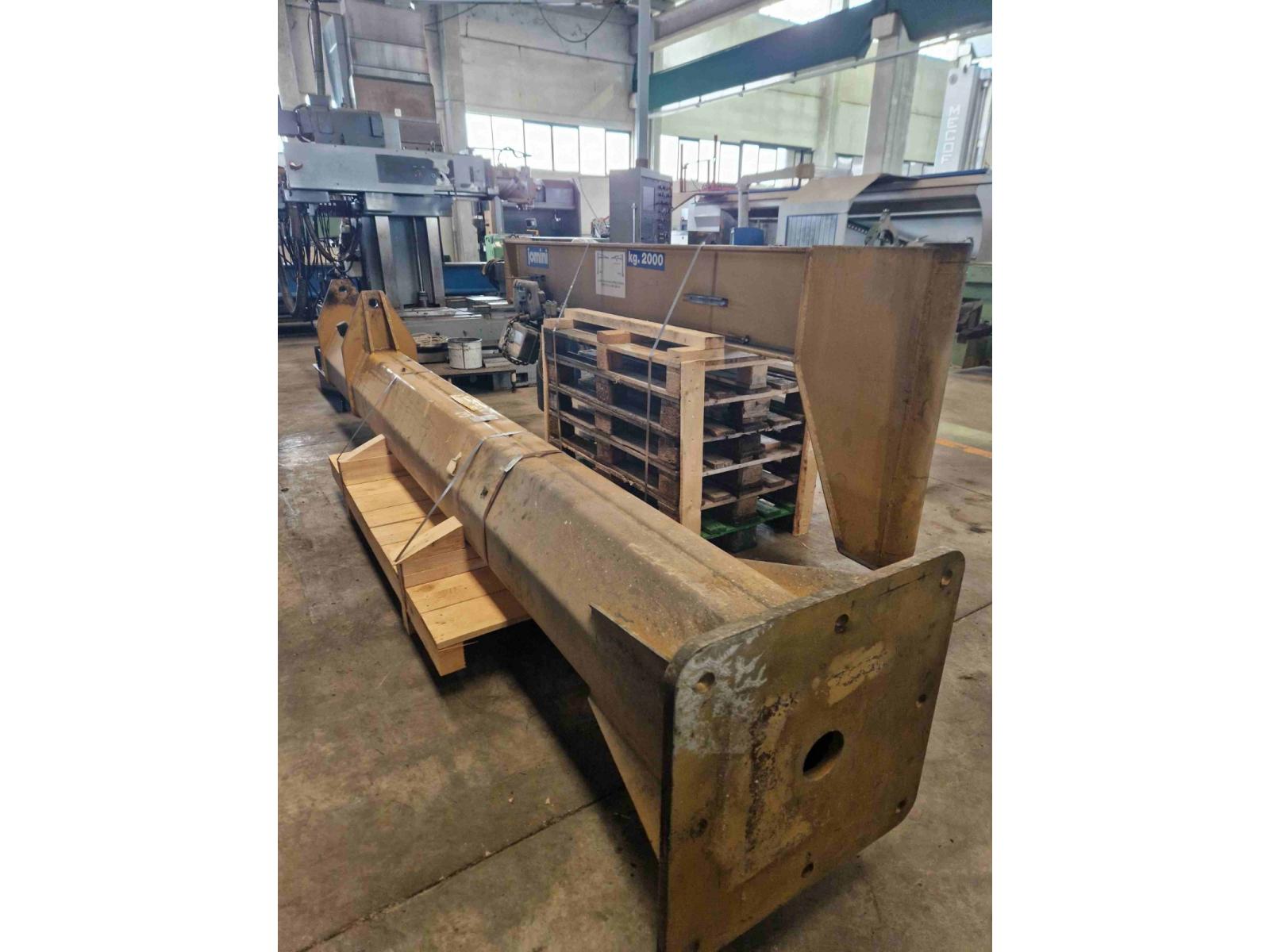 GRU A COLONNA JOMINI PORTATA 2000 KG