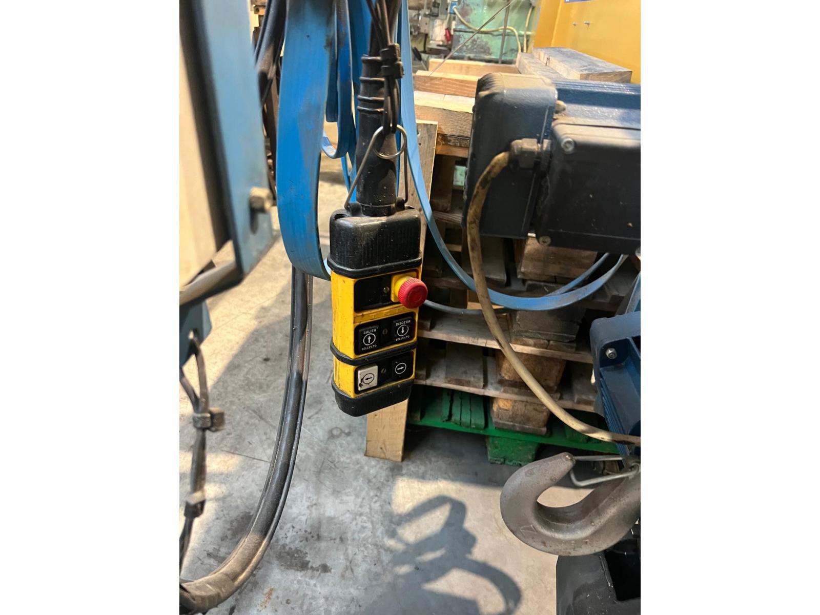 GRU A COLONNA JOMINI PORTATA 2000 KG