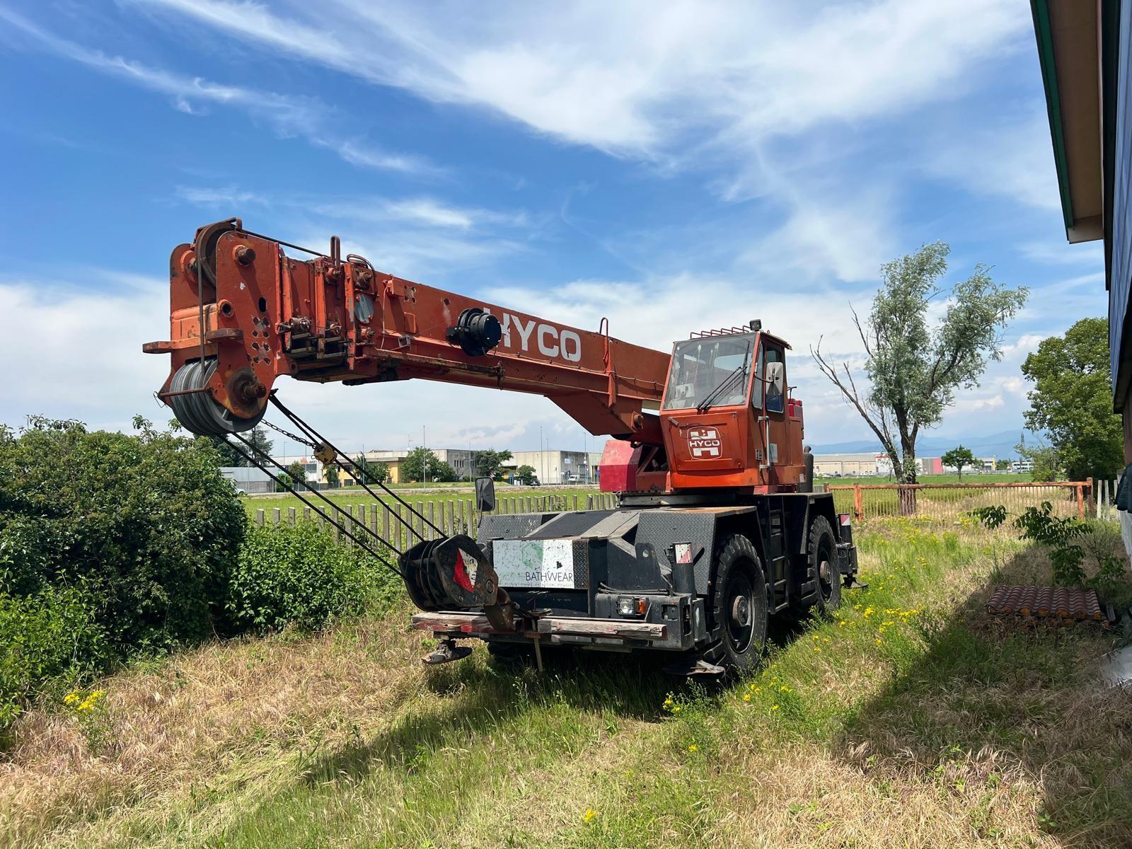 GRU HYCO RT 121 PORTATA 28 TON