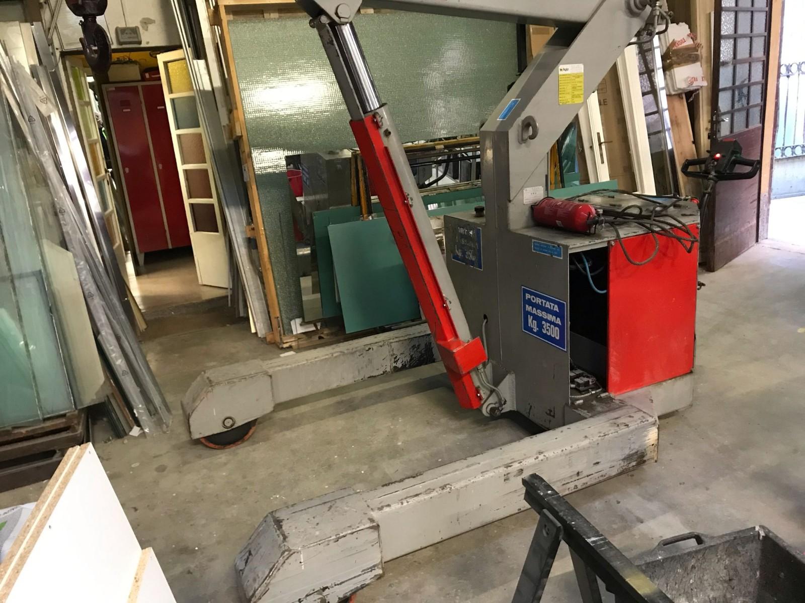 GRU VALLA PORTATA 3500 KG