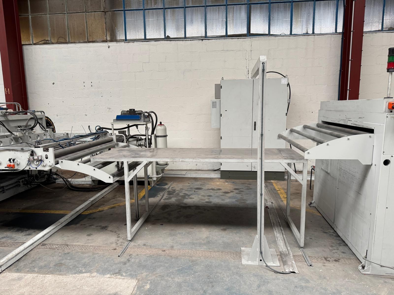 LINEA DI PUNZONATURA PER CARTELLI STRADALI