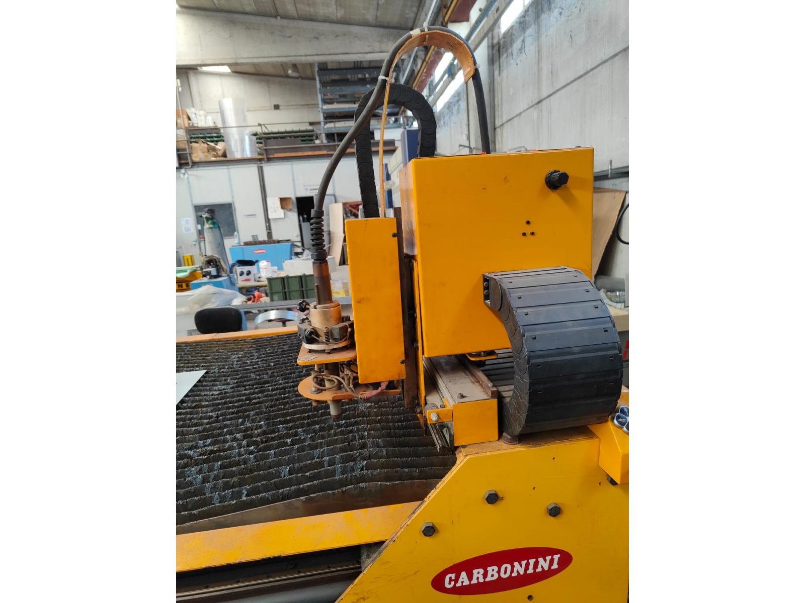 plasma Marca Carbonini modello Express completo di Tavolo di taglio 3x1,5; Essiccatore; Quadro di comando con Power E; Stand off