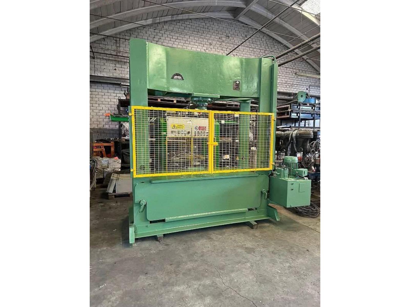 PRESSA IDRAULICA BIGNOZZI 160 TON