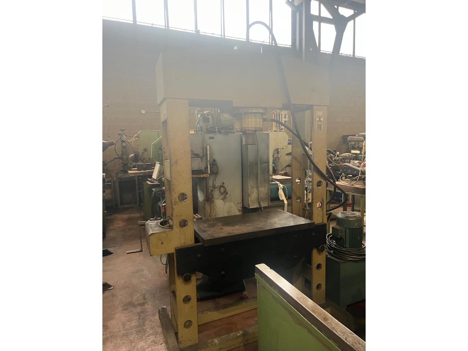 PRESSA IDRAULICA OMCN TON 100