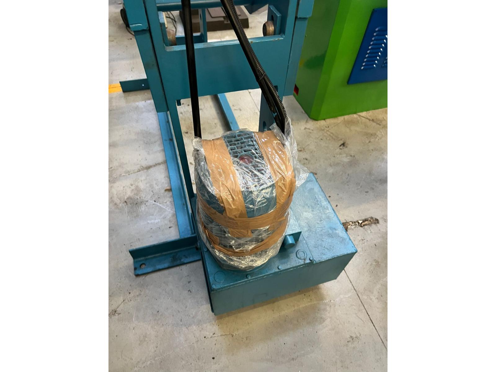 PRESSA PER OFFICINA 100 TON