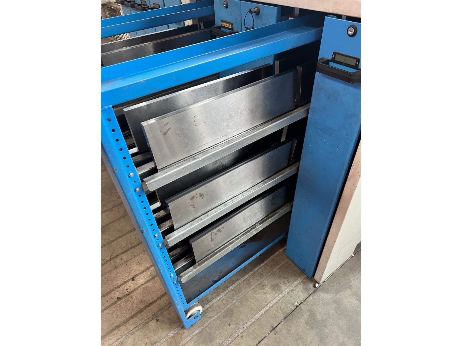 PRESSA PIEGATRICE 6000×400 TON BYSTRONIC 8/10 ASSI