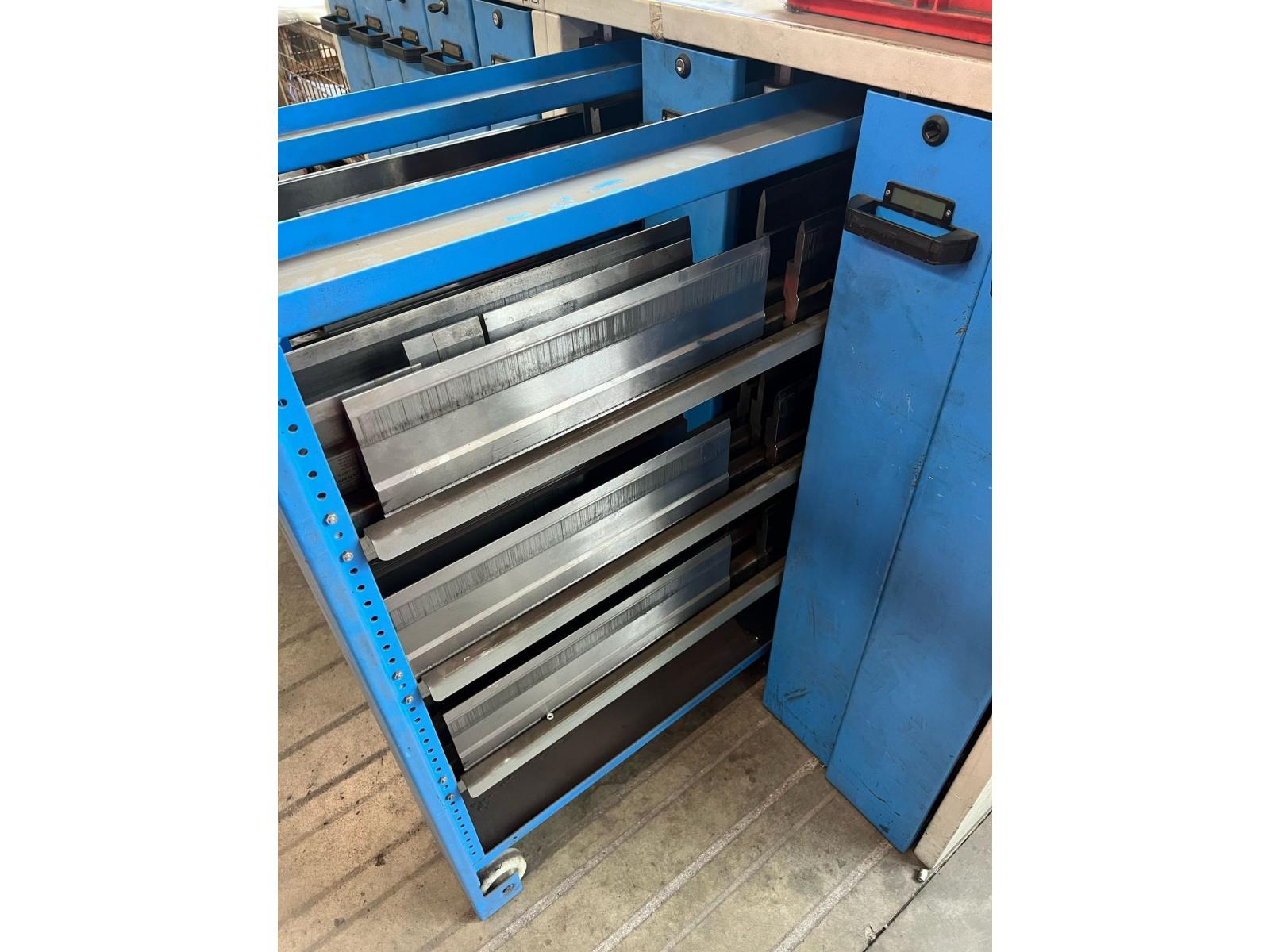 PRESSA PIEGATRICE 6000×400 TON BYSTRONIC 8/10 ASSI