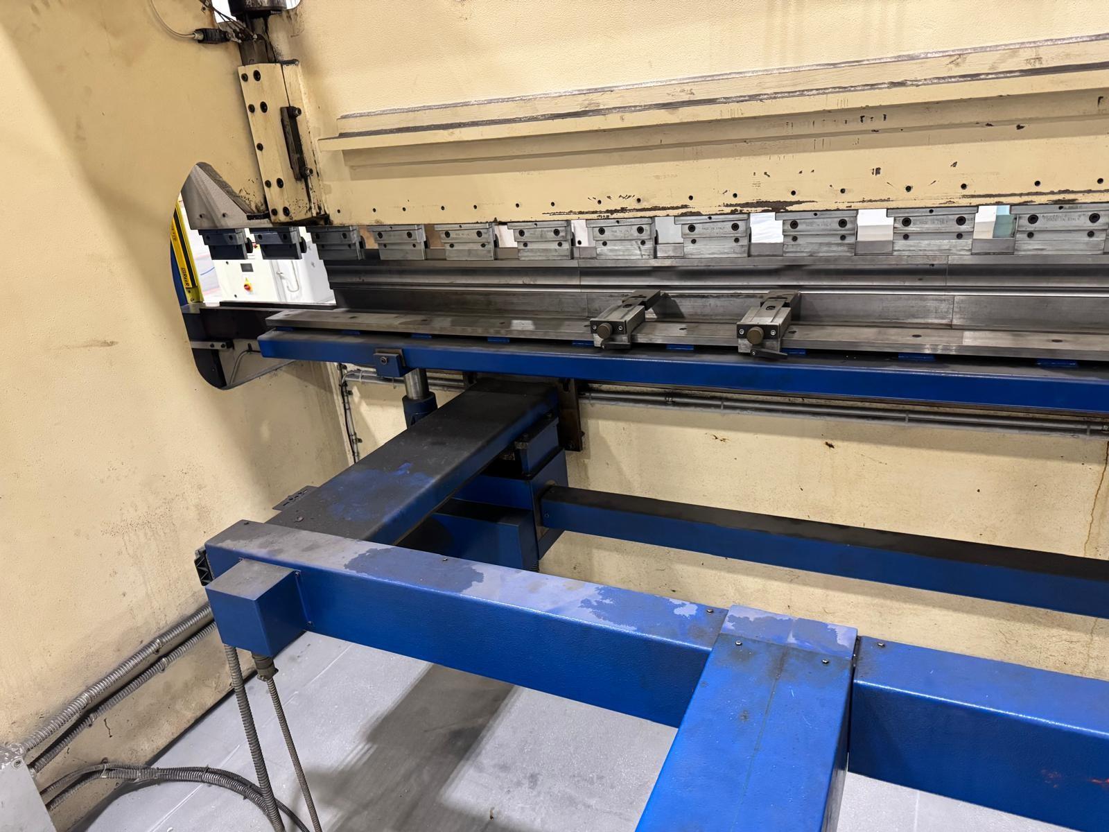 PRESSA PIEGATRICE BARIOLA