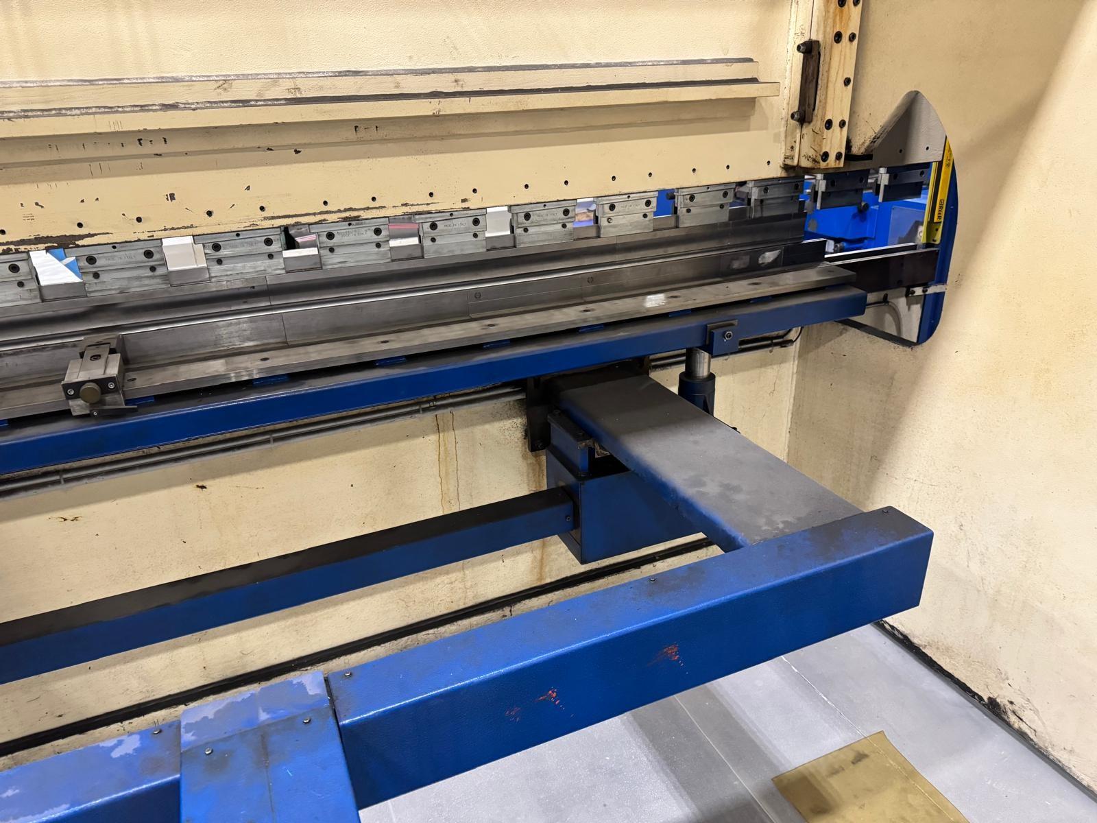 PRESSA PIEGATRICE BARIOLA