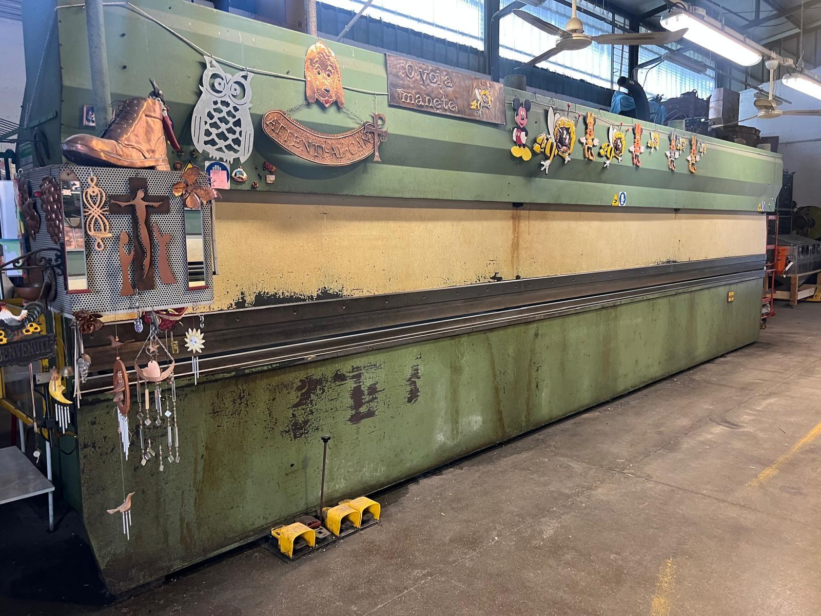 PRESSA PIEGATRICE BELGIUS 8050 X 90 TON