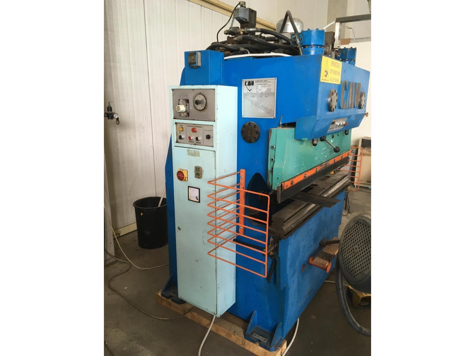 PRESSA PIEGATRICE CMU T20