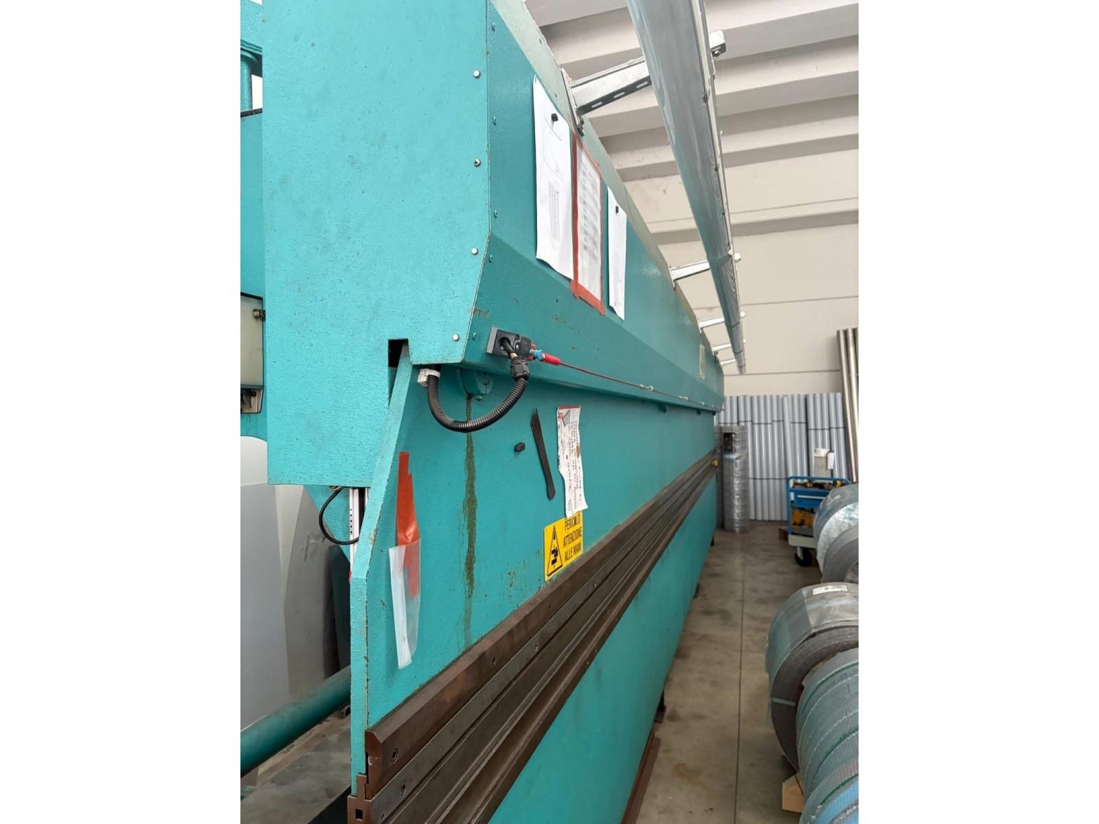 PRESSA PIEGATRICE GABELLA 8 MT