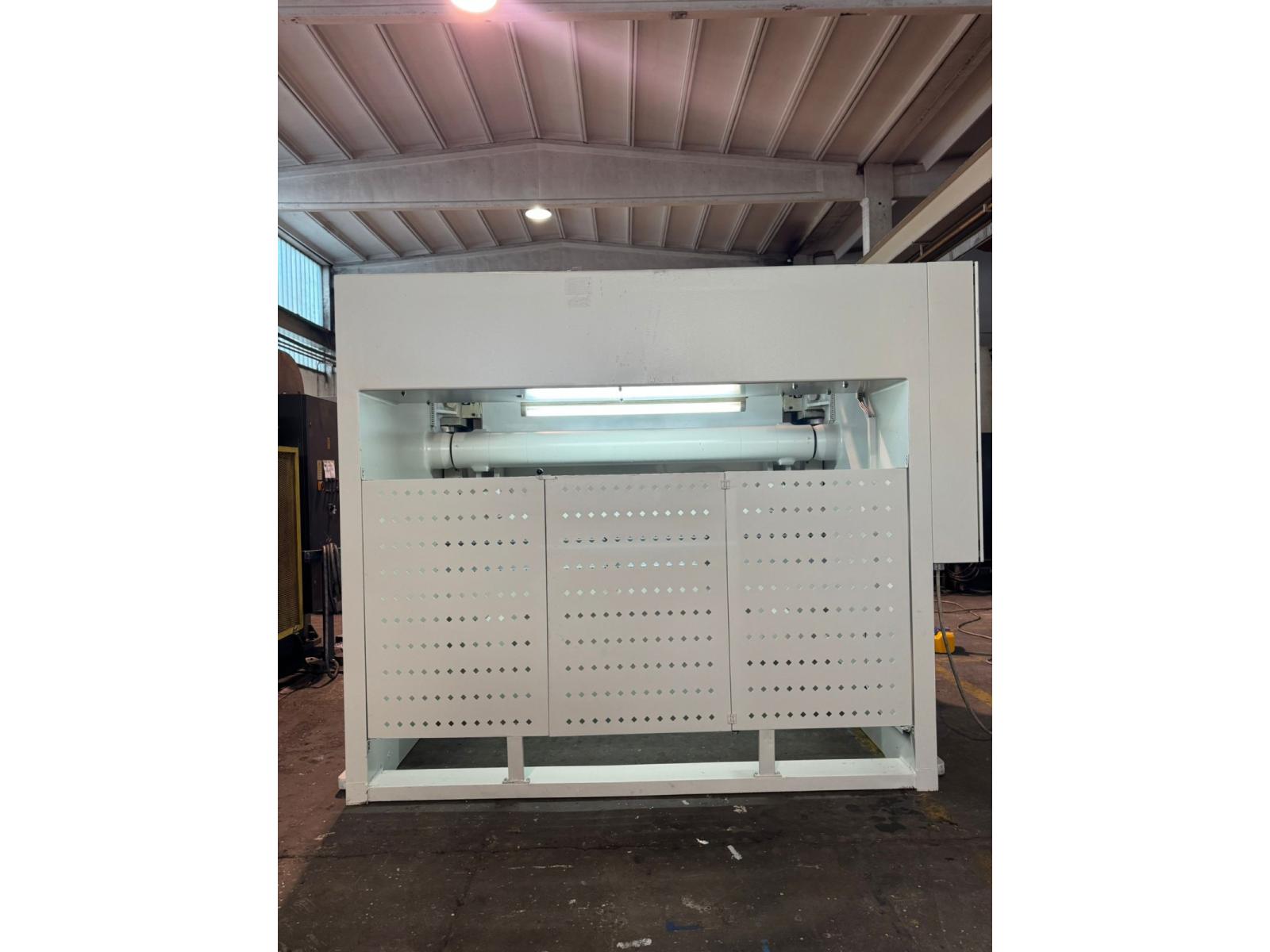 PRESSA PIEGATRICE GEKO  3000x300 TON