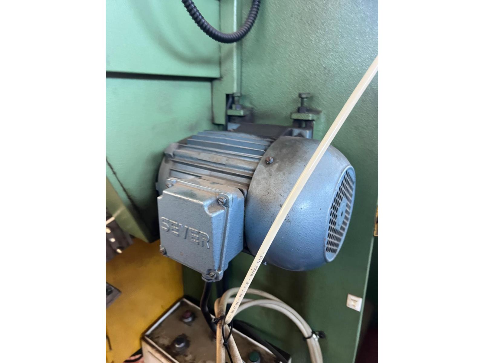 PRESSA PIEGATRICE MECCANICA