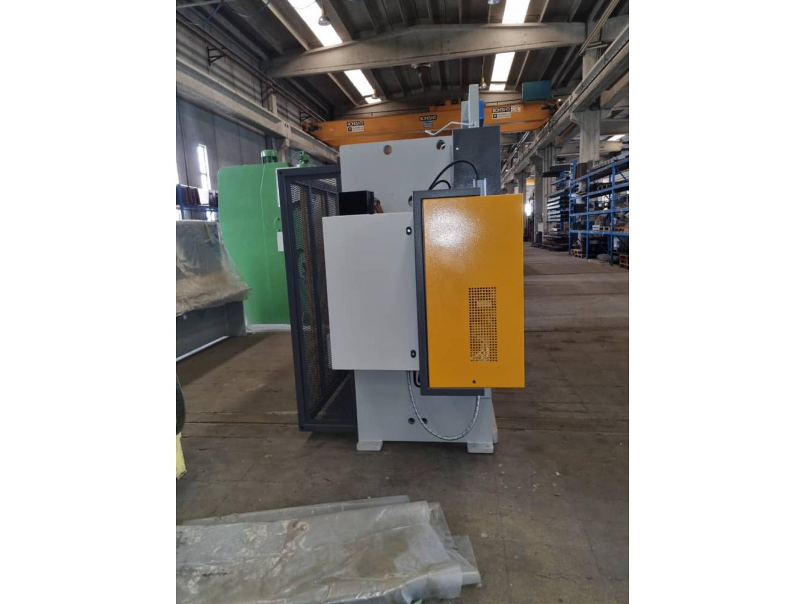 Pressa piegatrice omag EPB 10036100 ton x 4mt