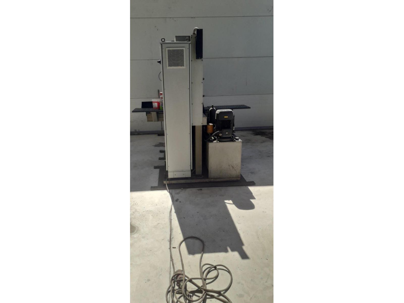 PUNZONATRICE FICEP A CNC