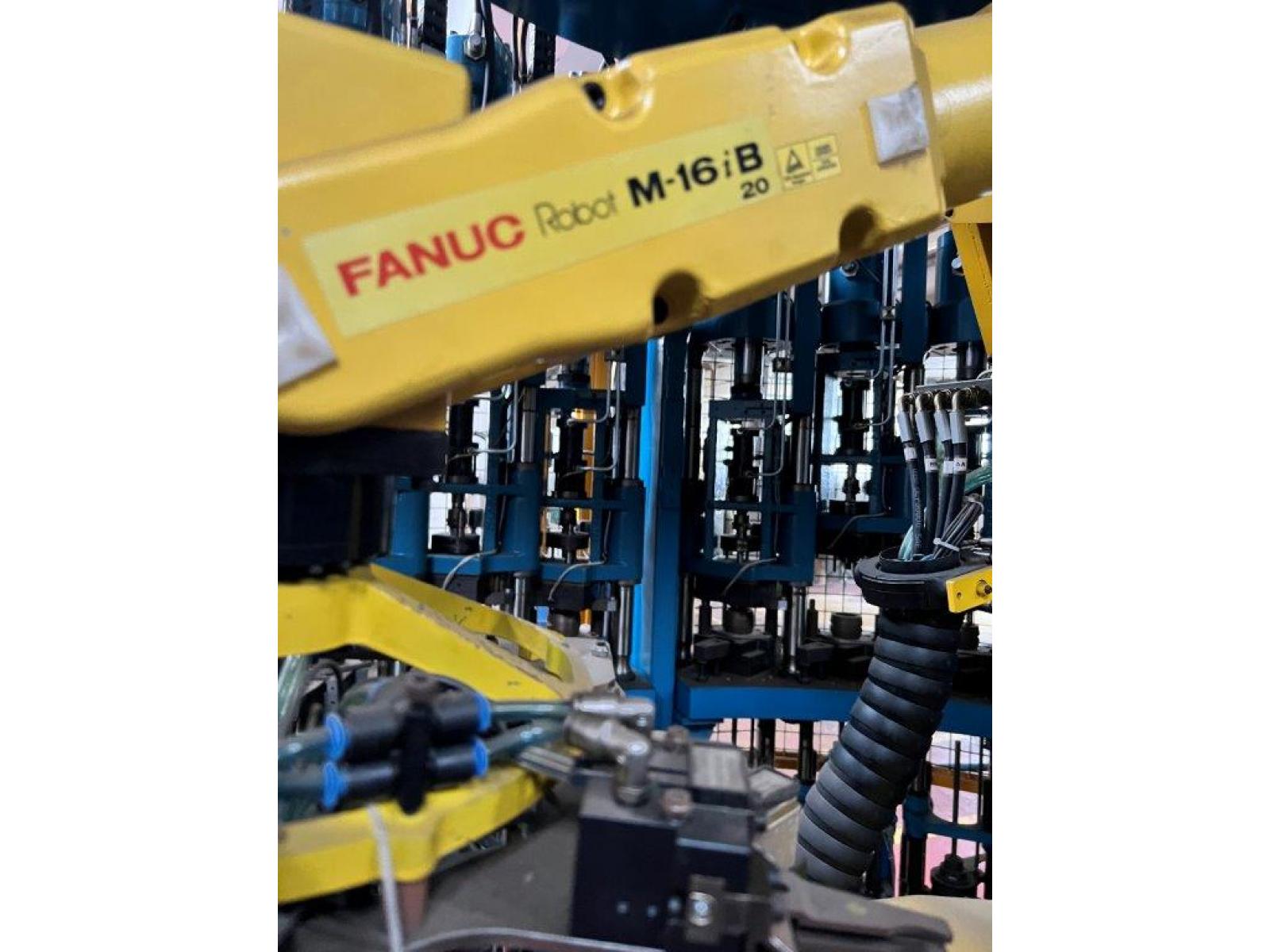 robot FANUC ROBOT M 16-J B