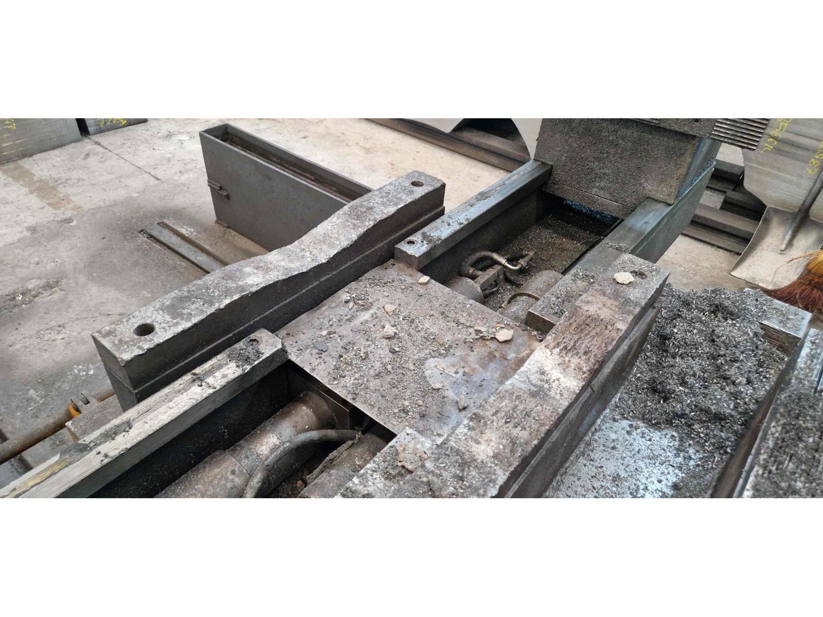 segatrice automatica pesante per forgiati  CNC DANOBAT 1.300 mm x 1.300 mm