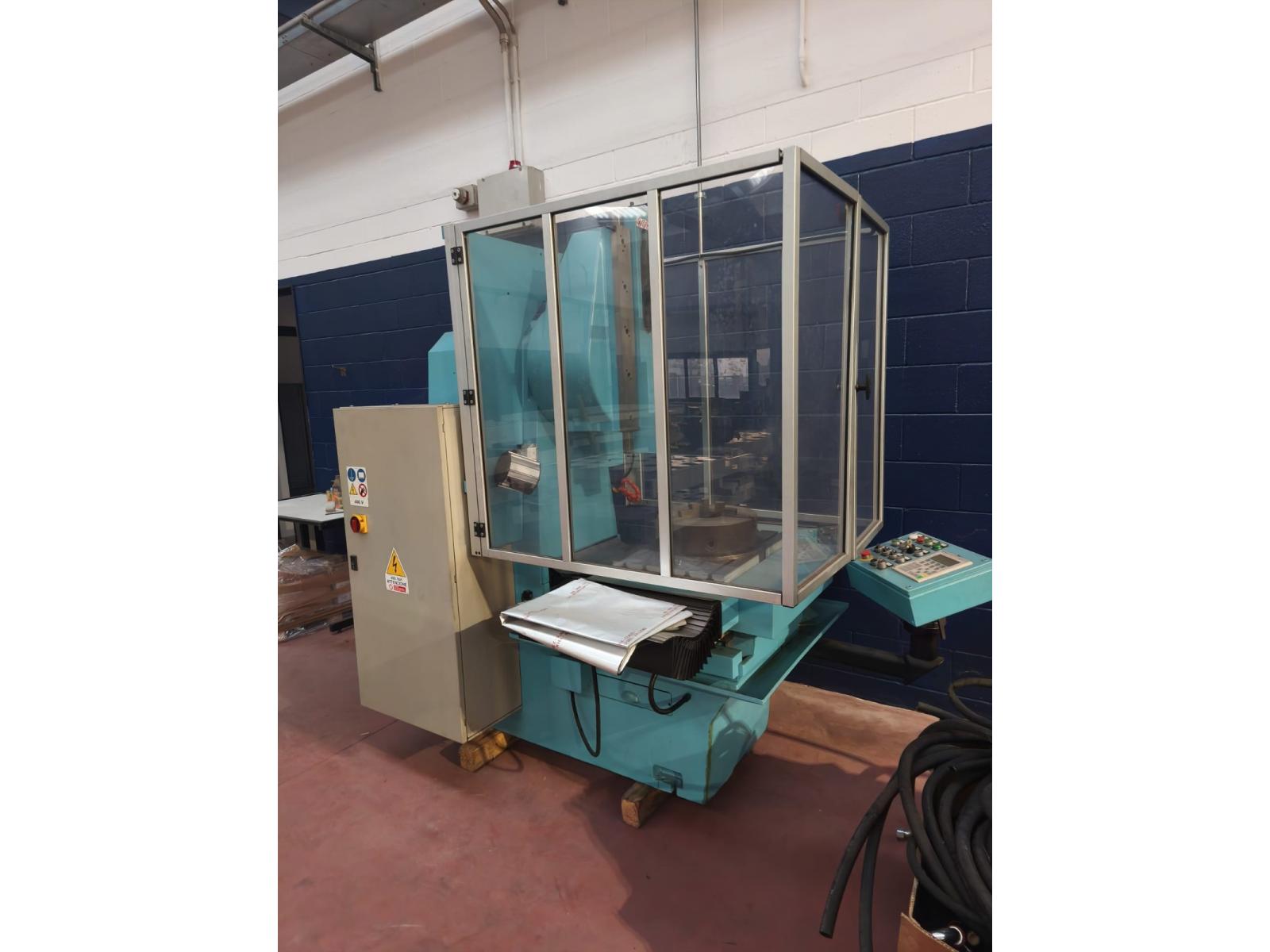 STOZZATRICE CON CORSA DA 300 MM