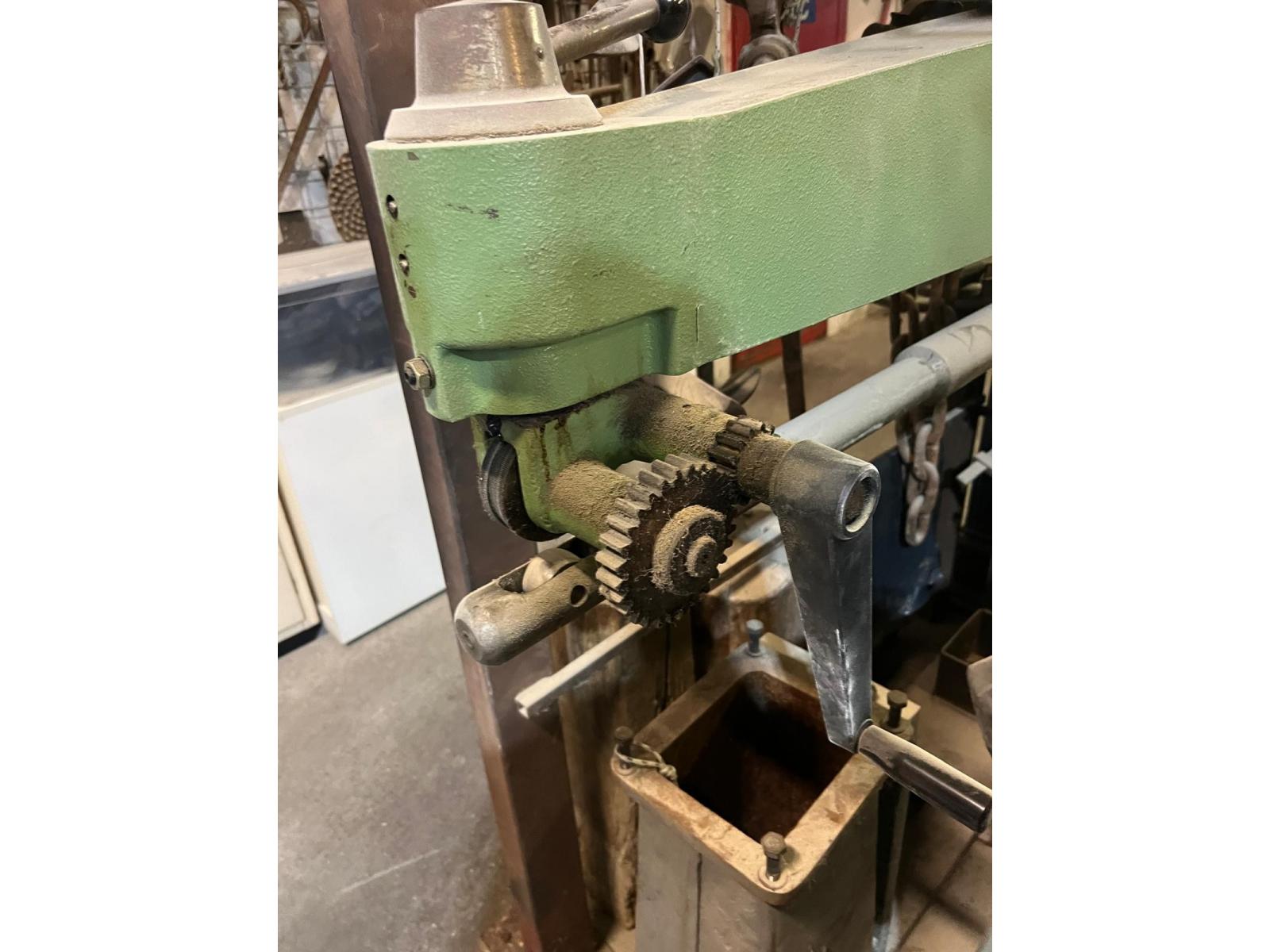 TAGLADISCHI HYLLUS CON MOTORE