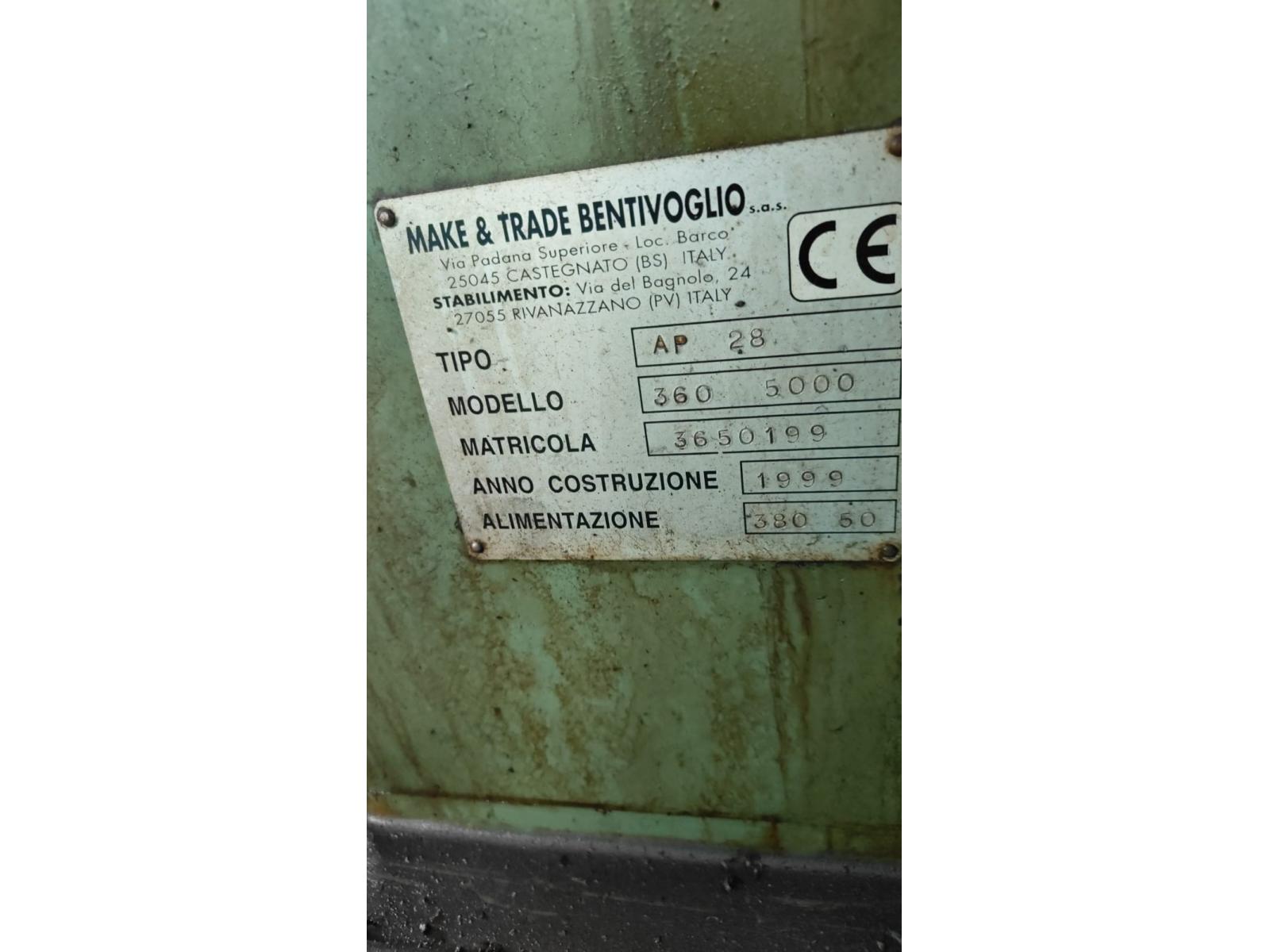 Tornio 5000 x 360 mm foro 105mm completo di accessori e  rapidi     visualizzato